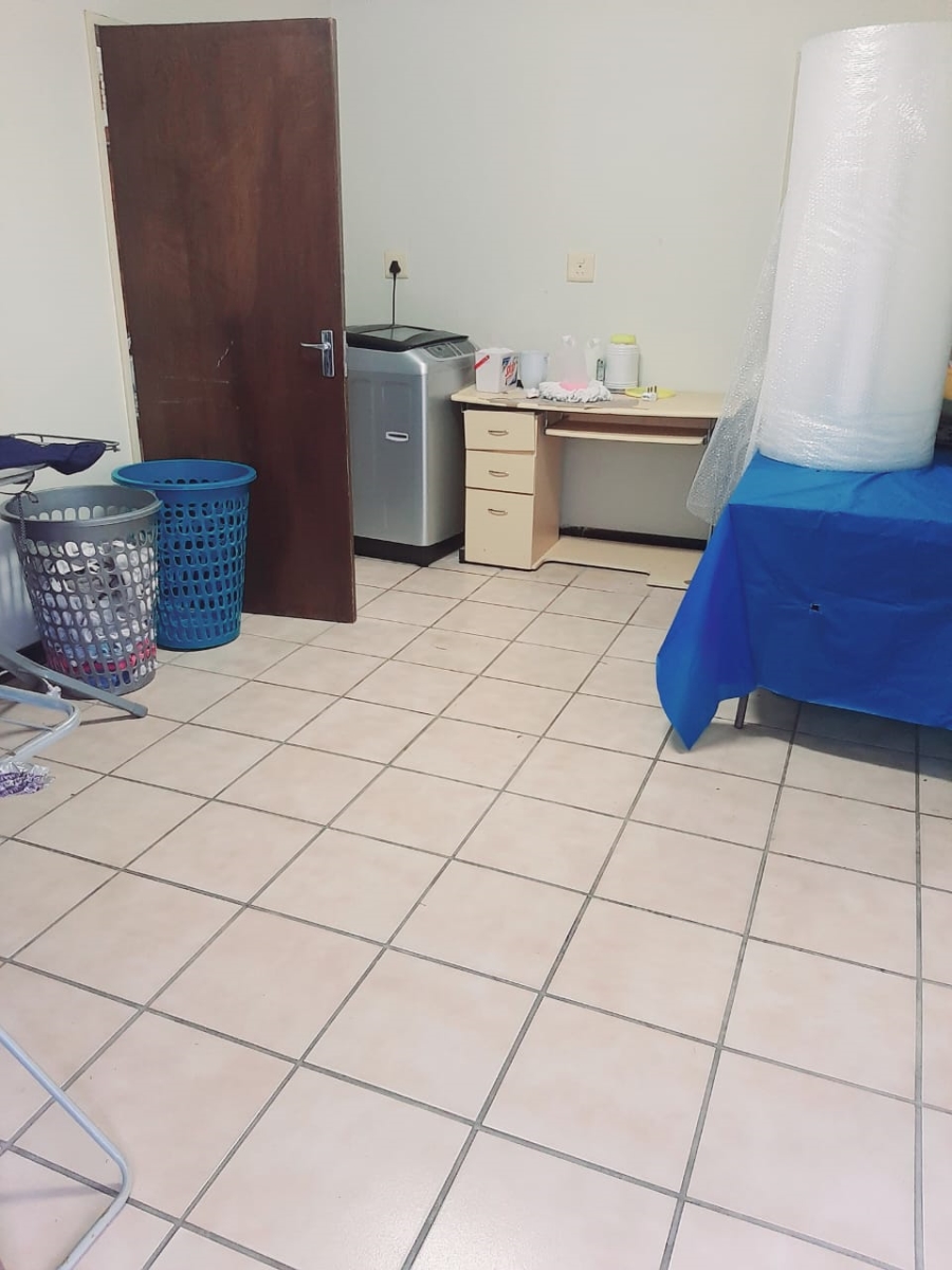 4 Bedroom Property for Sale in Beacon Bay Eastern Cape